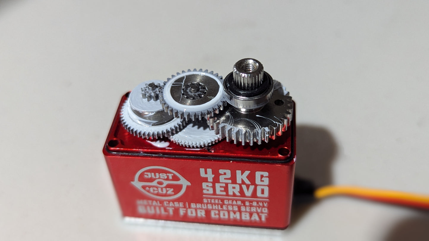 Brushless All Metal Speedy Servo - 42kg-cm True 200 Degree